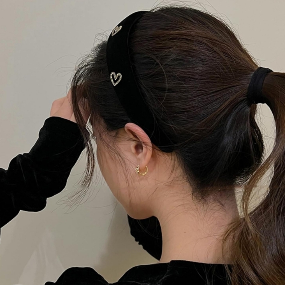 Velvet Crystal Heart Embellished Headband in Black - Picture 2 of 3